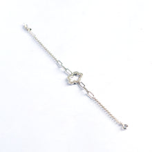Silver Delicate Flower Link Bracelet