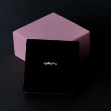 Solitaire Zigzag Band