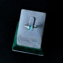 Sparkling Blue Crushed Solitaire Band