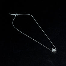 STERLING MAPLE LEAF MINIMALIST NECKLACE
